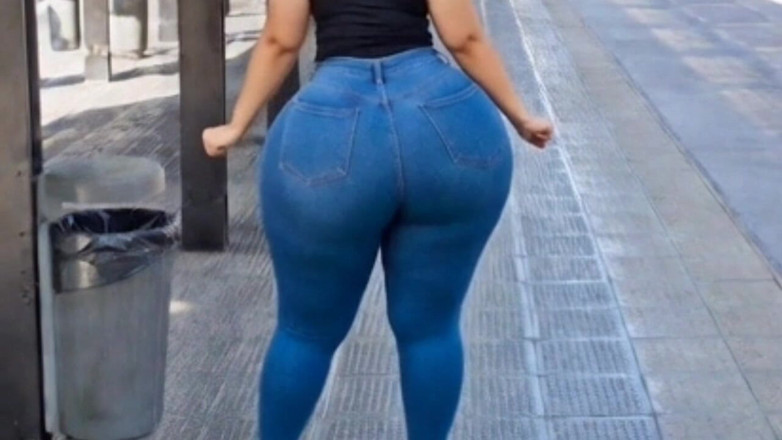 Xprohibidox1: Un gros cul attend le bus