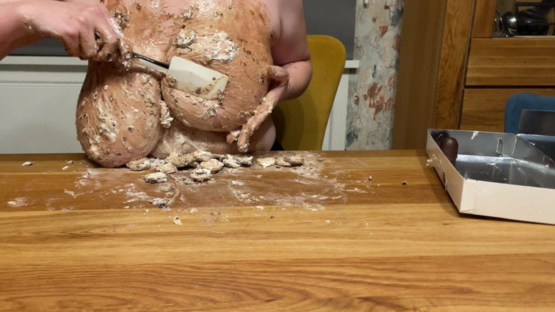 Whitylady: Aplastao las malvavisvis de chocolate con mis tetas, parte 2