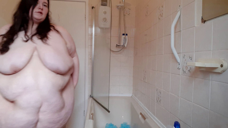SSBBWLadyBrads: SSBBW mage jiggles och skakar