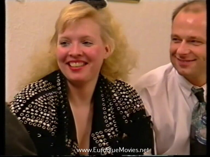 Euro Blue Movies: Video gembira persendirian 46 - Frivolous dan tanpa seluar dalam 1992