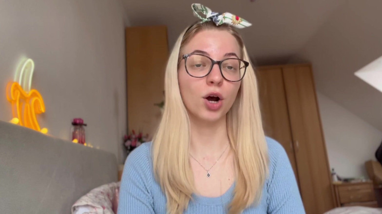 Goddess_Bella_Rae: Как рассказать ей о вашем микро размере!