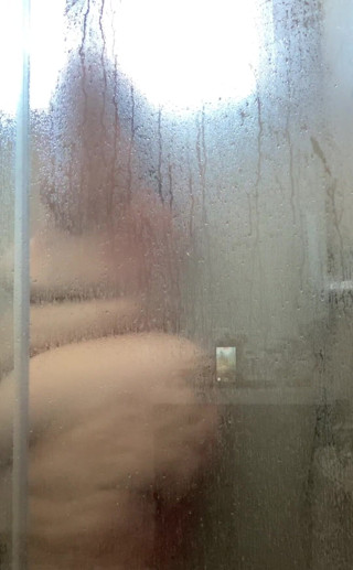 Kayla Peach studios: SSBBW sous la douche