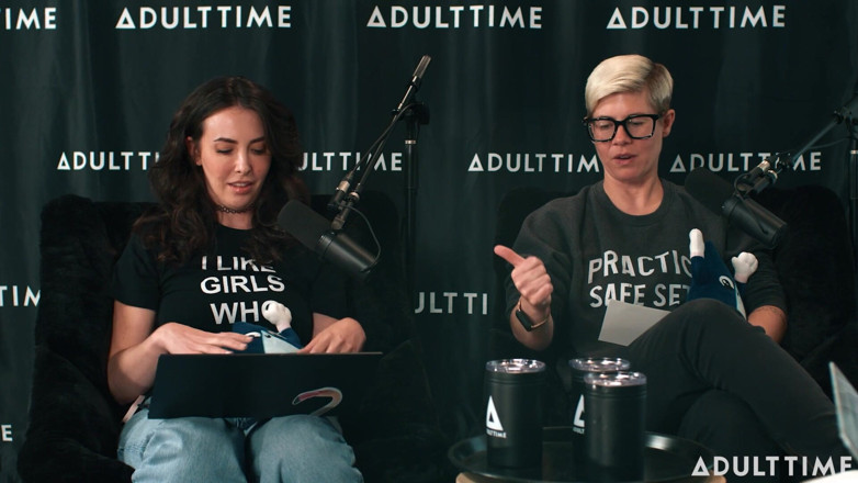 Adult Time Podcast: Alison Rey ve Casey Calvert'in vücudu önemli, sürtük Eras ve Taylor...