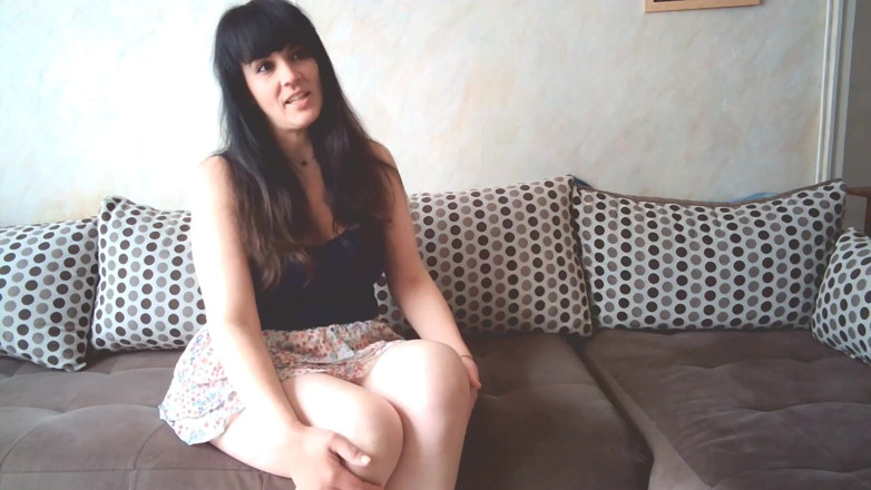 Hairy Homemade Amateur Orgasms: Vợ hàng xóm làm bất cứ điều gì tôi muốn.
