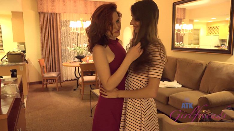 ATK Fans (Lesbians): Virtueller urlaub in Las Vegas mit Emma Evins und Willow...