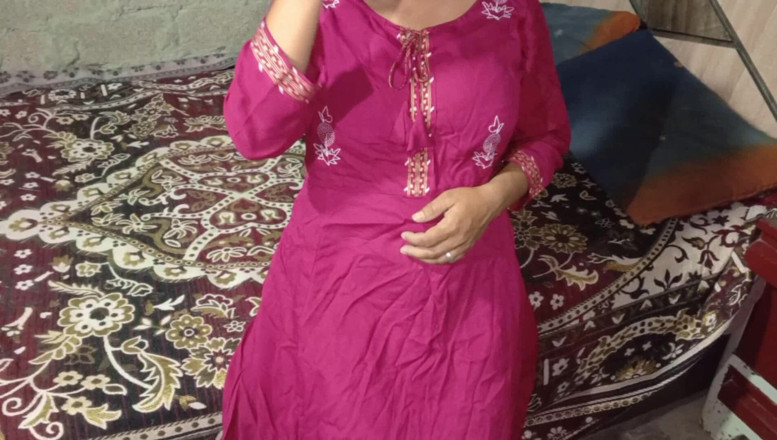 Amrita: Une bhabhi se fait baiser