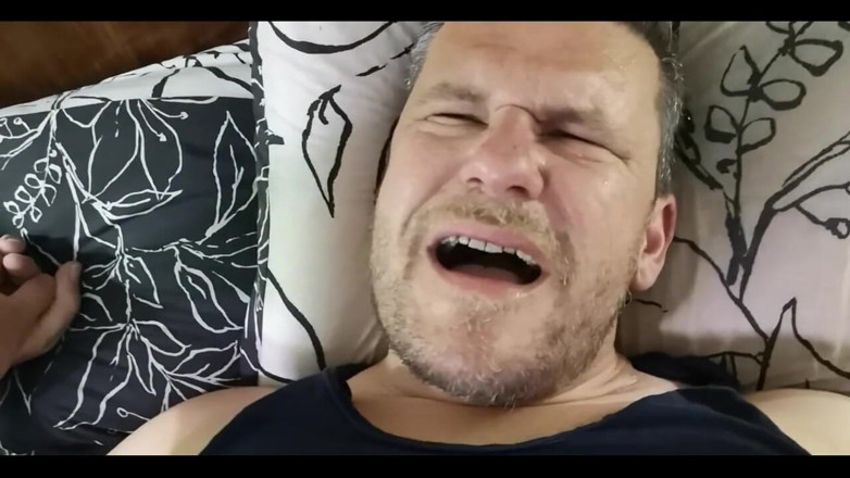 Hot chubby bottom: Маючи 27 см всередині