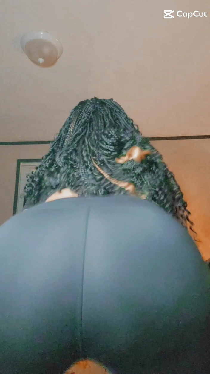 Eva Godiva: Seksi twerk azdırma