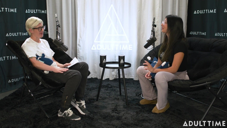 Adult Time Podcast: Cami Strella survit à un culte, célébrité de Tiktok et non-monogamie |...