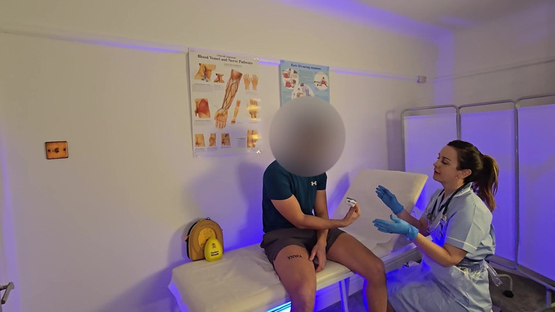 Mr LDN Lad: Verklig Brittisk Sjuksköterska Blåser Mig På Klinik!