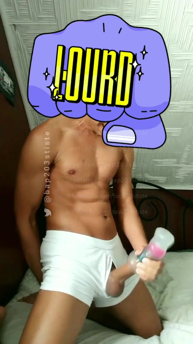 I Have Fun with This Masturbator (Baptiste Petit)