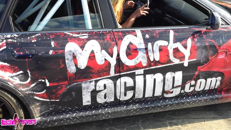 Aische Pervers: Chatte explose à Mydirtyracing
