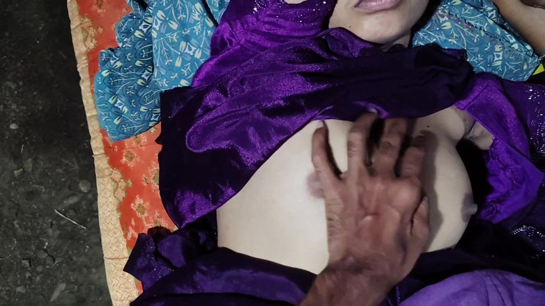 Hot bhabi gold: Cô vợ Ấn Độ nóng bỏng đụ âm hộ khít khao làm tình tiếng...
