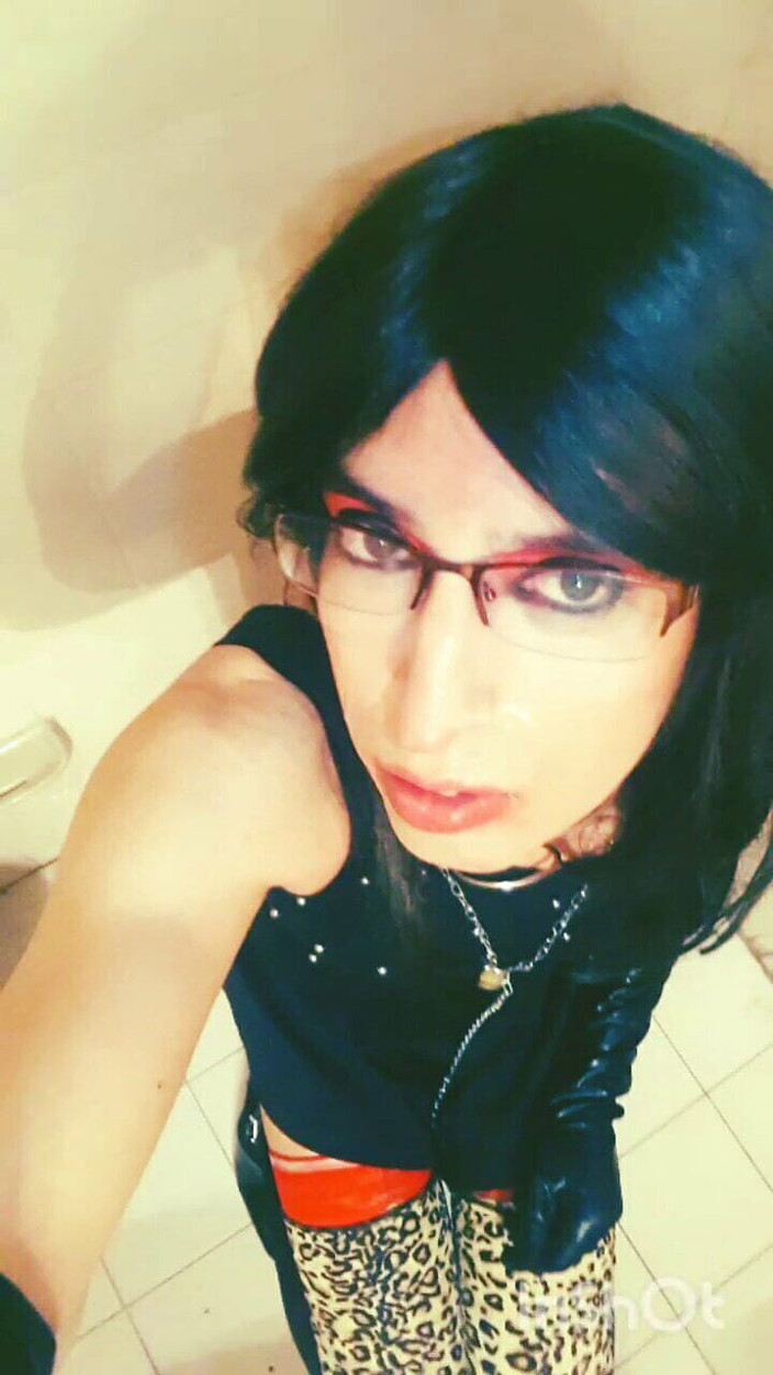 Tammy sissy slave: Sissy transvestit nach sperma in ihrem gesicht