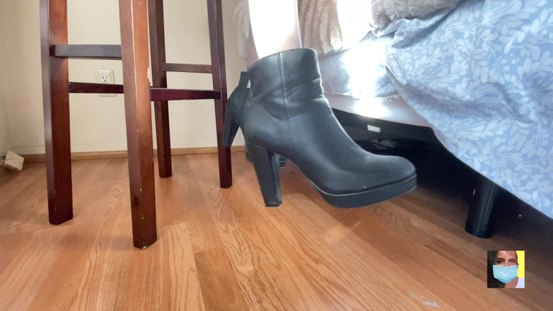 Viva Athena: Sexy Boots Dangle