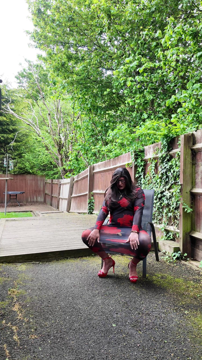 Kellycd2022: Crossdresser Kellycd2022 dalam Long Black dan Red See Thru Dress...