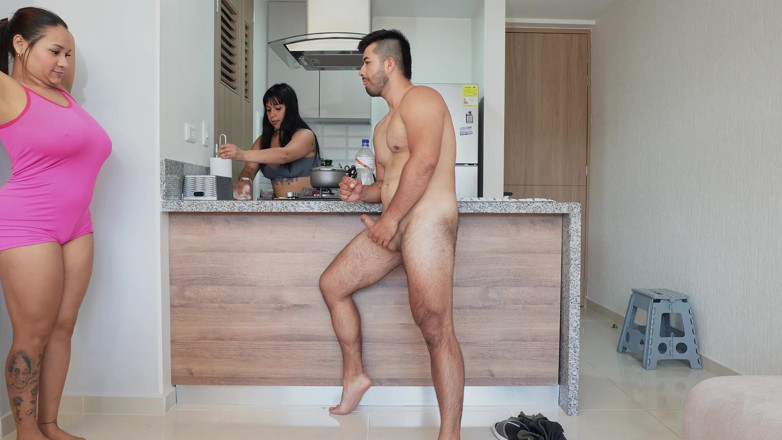 Fred_Nunexx: Oops!! Saya meniduri teman lelaki rakan saya di hadapannya, semasa...