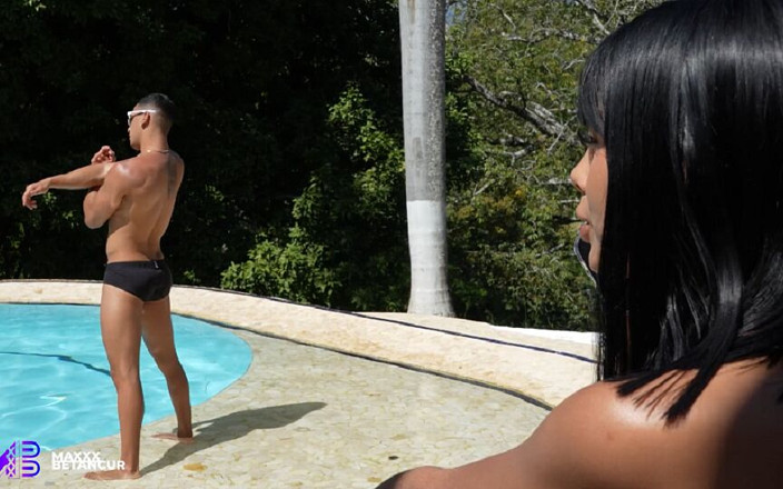 Max Betancur: Swimming Teacher Has Hardcore Sex in the Pool with His...