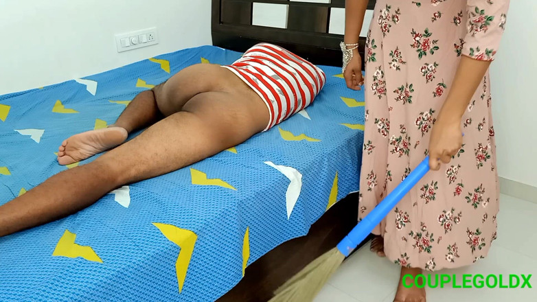 Sexy Komal: Komal dal magii do zadku svého manžela