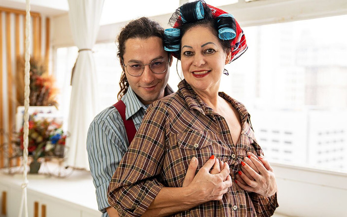 Only Taboo: Primeiro anal com madrasta madura