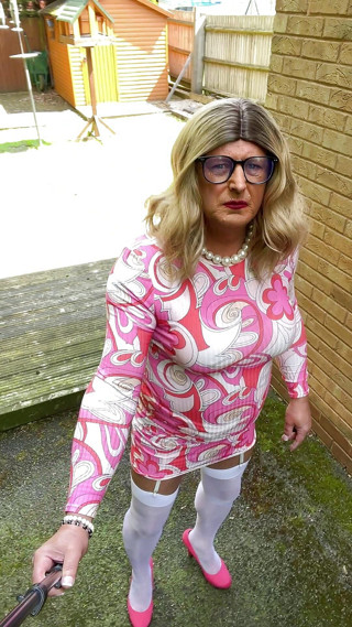 Kellycd2022: Amateur crossdresser Kellycd2022 sexy milf peeing her panties again in...