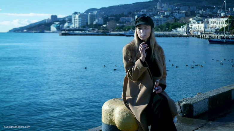 Russian Smokers: Outdoors Smoking with Beaty Russian Girl 1