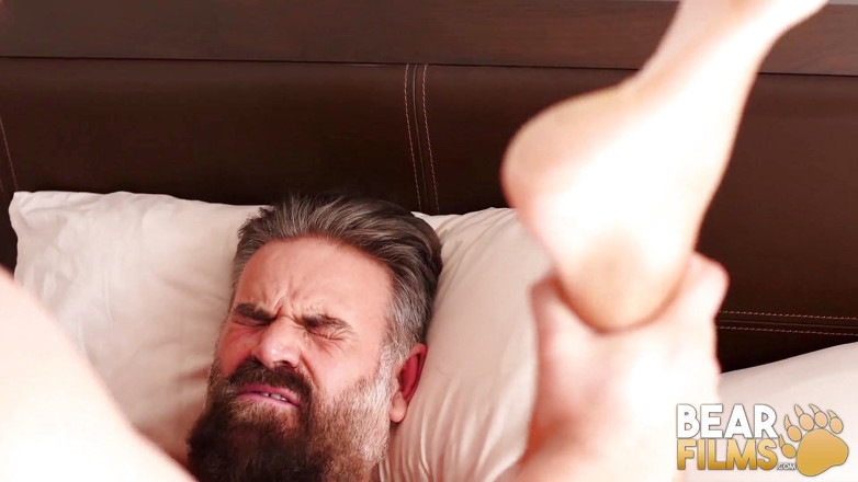 Bear Films: BEARFILMS - yuva Adam jones daidi biyar Alfer Cuero ko chodta...