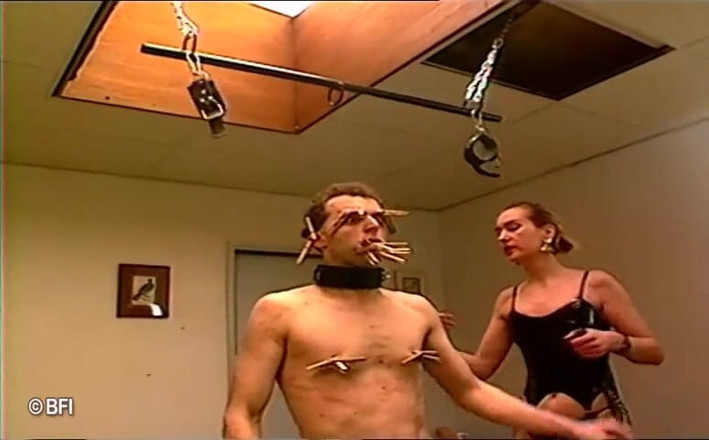 House of lords and mistresses in the spanking zone: Slavbehandling med extrem förnedring del 2