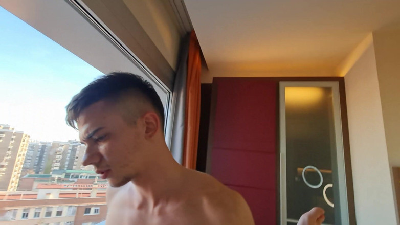 Montse Swinger: POV-Sex Im Fenster