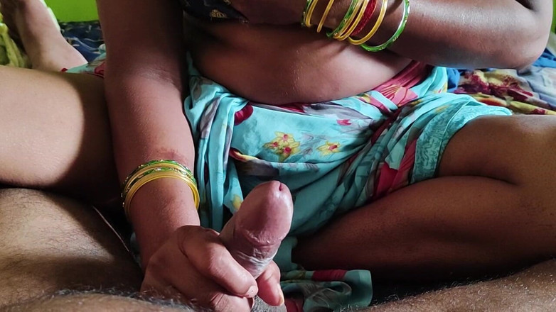 FULLMJEDETI: Bhabhi m’a branlé le pénis