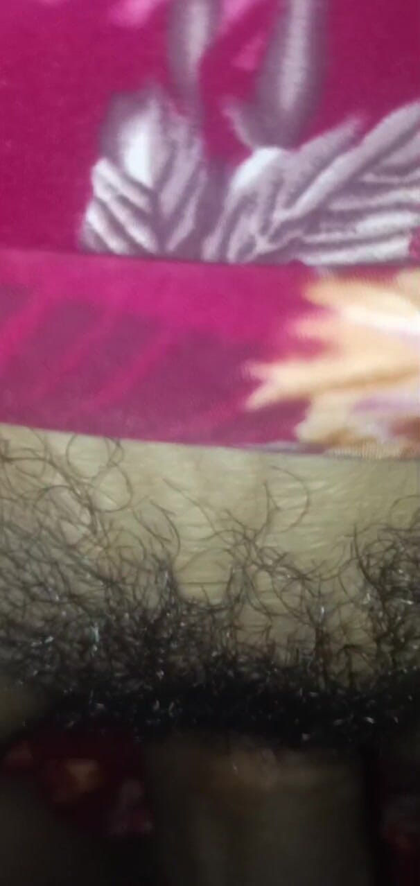 Wife fak: 印度妻子和哈兹本性爱视频