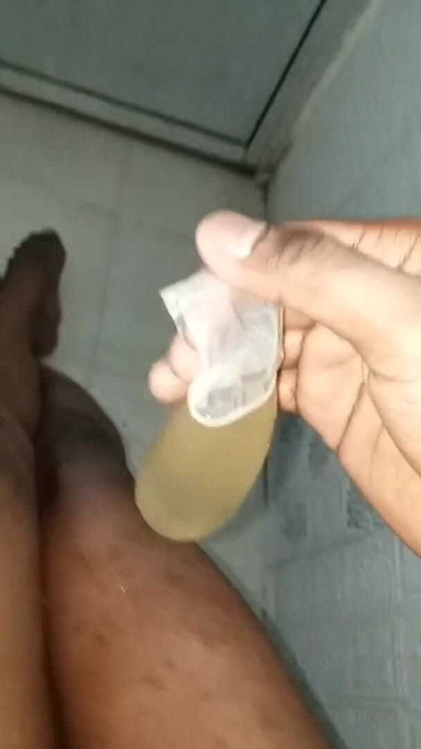 Sissy Slut Simran: kandom men peshaab phir ise aajmaana