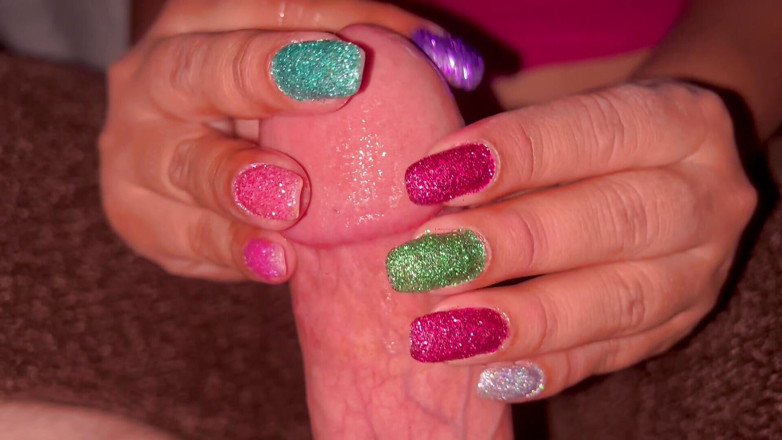 Latina mala: Sparkle Nails bermain dengan batang ayah