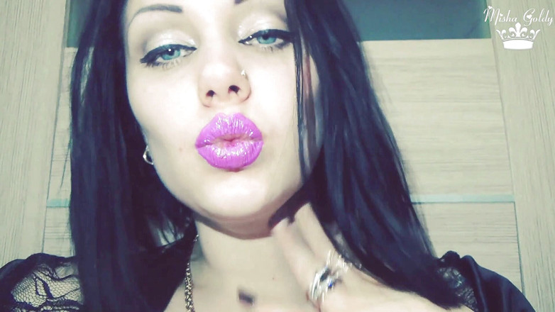 Goddess Misha Goldy: Lábios e beijos