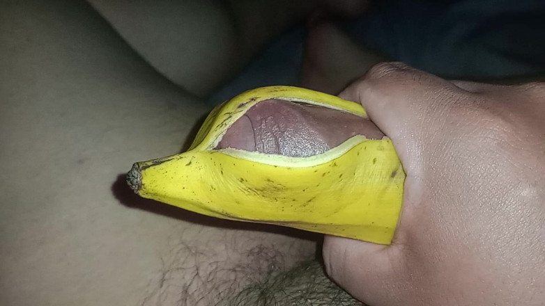 DERECK LUU: Ich ficke eine banane