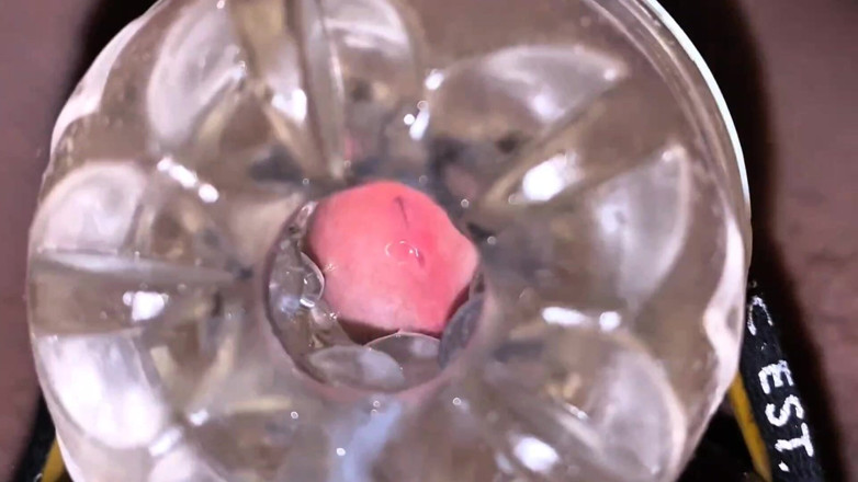 Candylove: Une Bite En Gros Plan Dans Un Outil Pour Se...