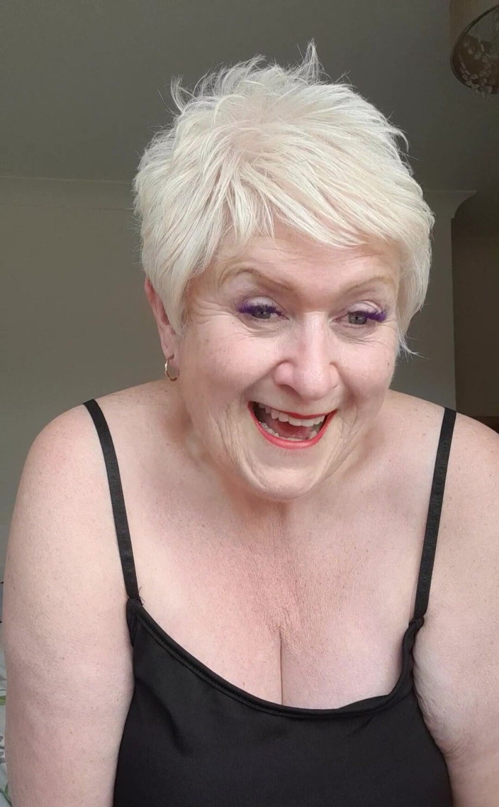 Uk Joolz: Hey boys