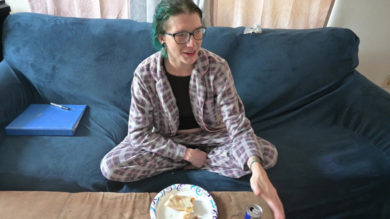 Missellie8: Comfy Burrito Farts