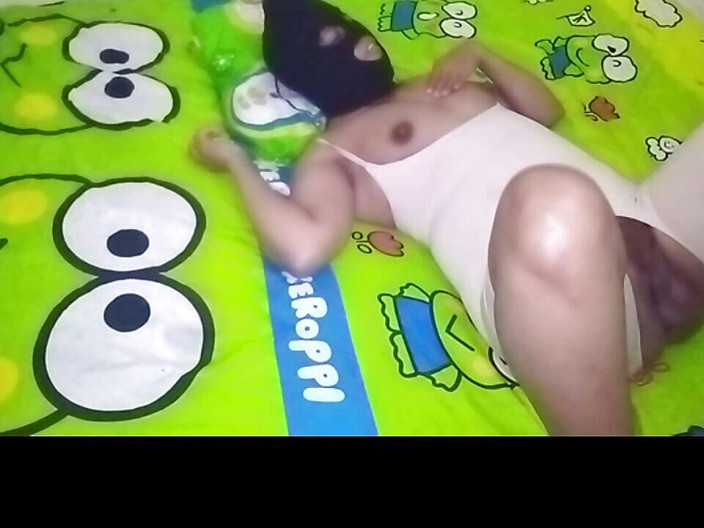 Lian Kulla: Couple infidèle, viral à Semarang