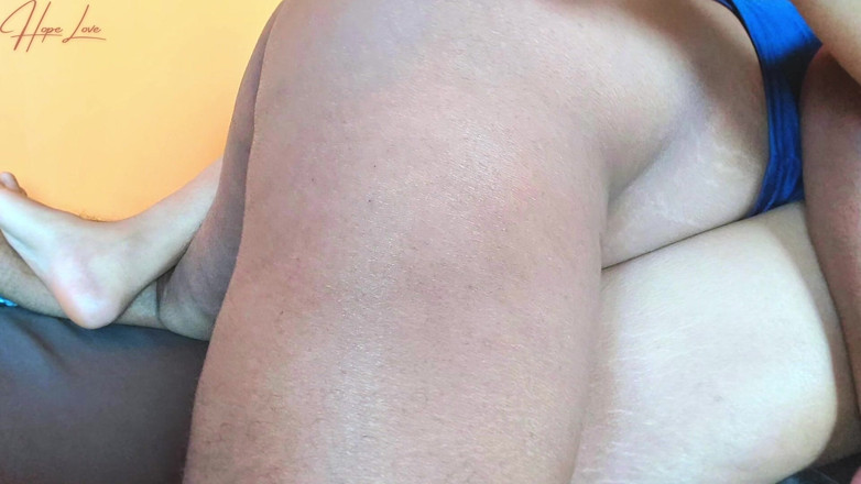 Hope Love: Vrouw laat haar man thuis om een grote lul te...