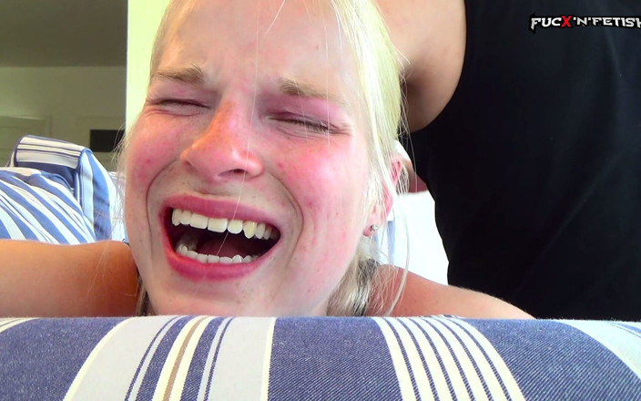 Fuck n Fetish: A Garota Punida - CARA