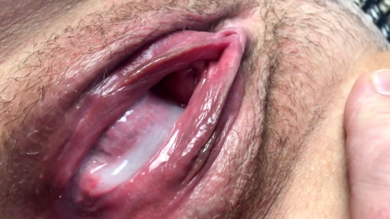 Anna Shpilman: Coño hinchado carnoso con semen- primer plano follando Creampie