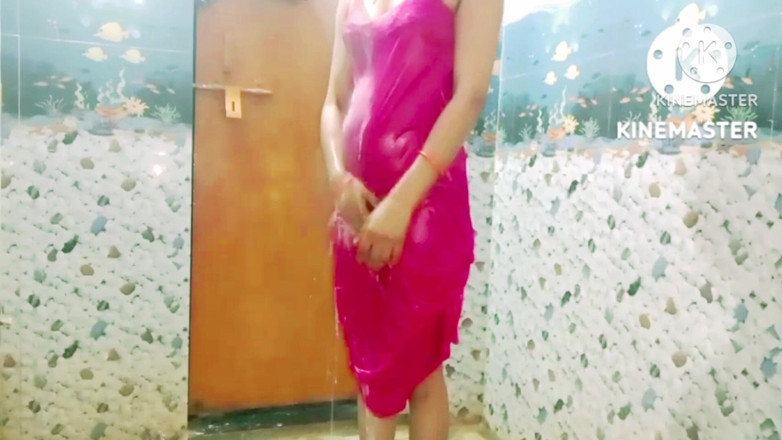 Ankurpriya000: Adik tiri mandi panas dan bhabhi panas