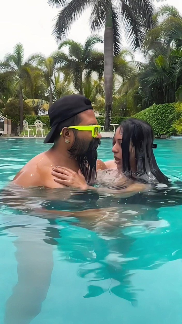 raunchy_couple: Jus vắt sữa nữ diễn viên của tôi