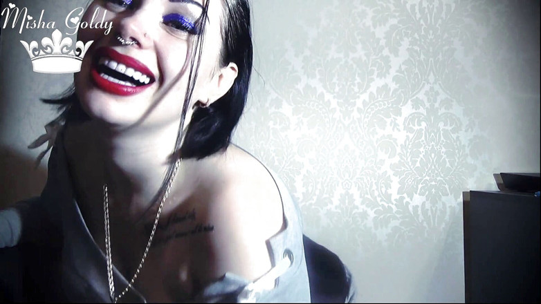 Goddess Misha Goldy: Ai nevoie de picioarele mele, vreau portofelul tău!