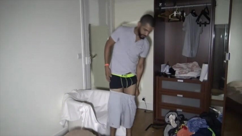 Gaybareback: En iyi xxl Fransız Arap tarafından prezervatifsiz sikiliyor