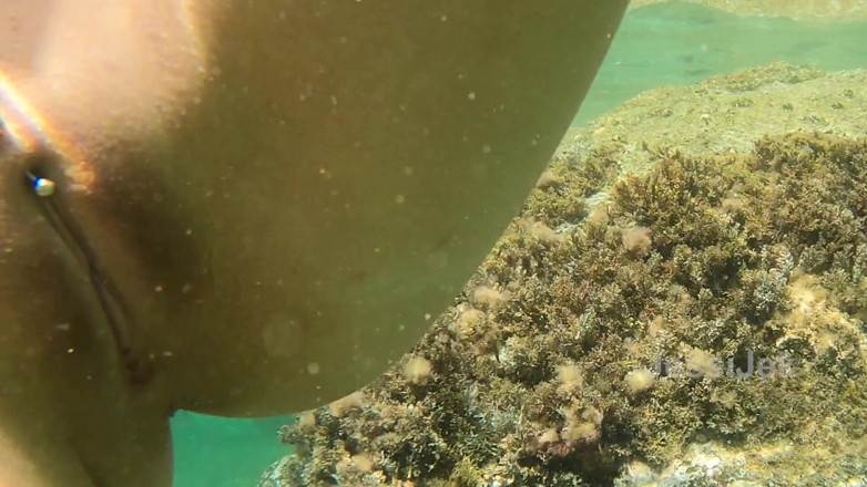 JessiJek: Sexe dément sous l’eau, super anal dans l’eau Jessijek