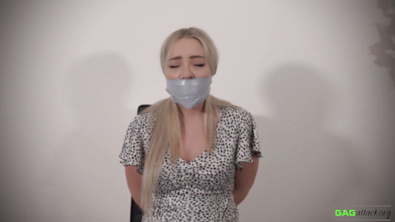 Gag Attack: Aubrey - trois nuances de gris