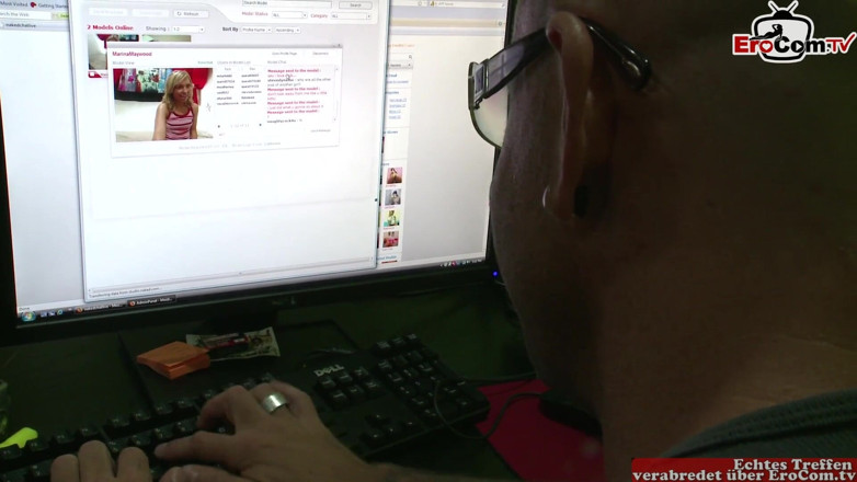 EroCom: Una teen bionda magra con le tette piccole vuole il...