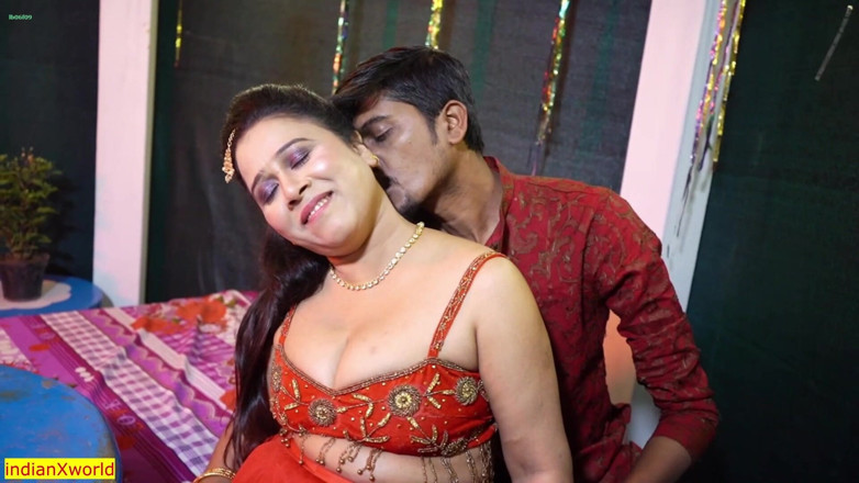 Indian Xshot: Buren Bhabhi seks! Eerste keer daten en neuken
